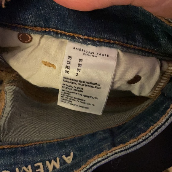 Women’s American Eagle Jean Shorts - Picture 4 of 5